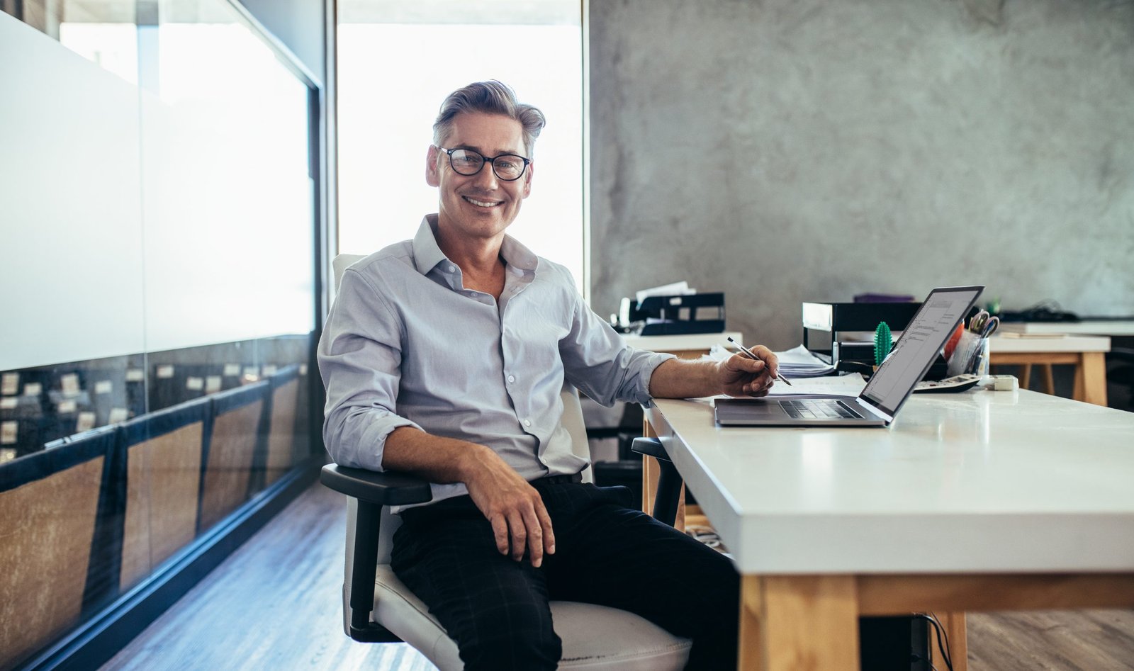 Small Business Company Plan - Thor Wealth Managment, Inc. Small business owner choosing a retirement plan.